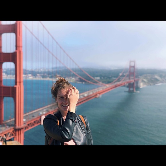 Meet your Posher, Stéphanie - Picture 1 of 1